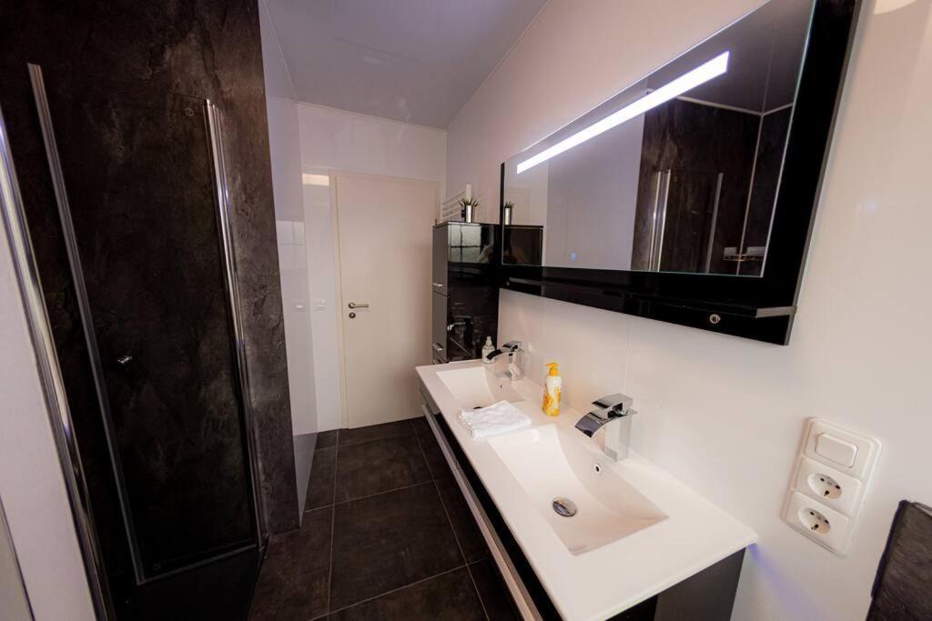 Wohnung Hirschhoehe Im Taunus Neu-Anspach المظهر الخارجي الصورة